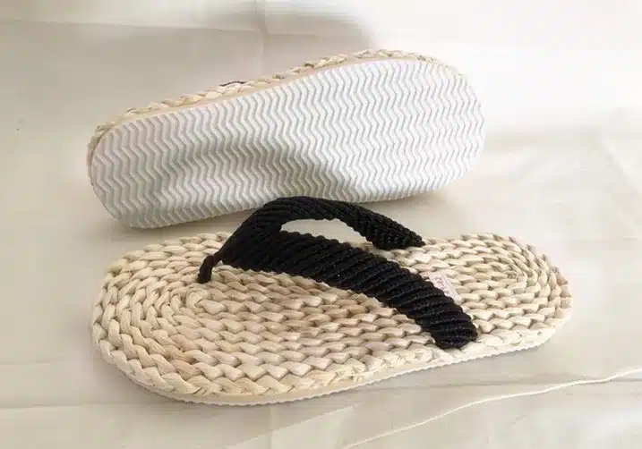 Tongs Faites à la Main