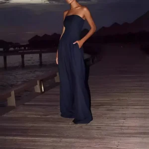 Combinaison bustier fluide pour une silhouette élégante