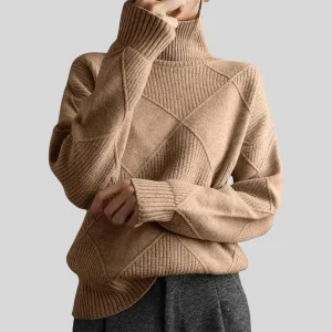 Doux pull à col roulé en maille cachemire