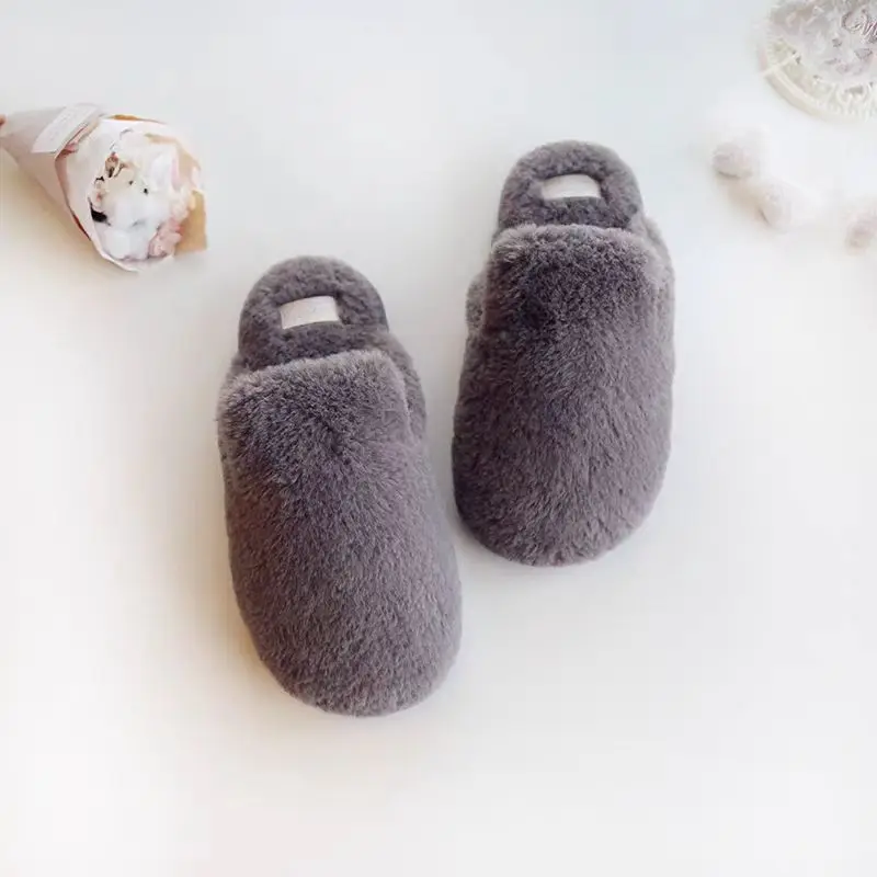 Chaussons Fourrure Gris – Image 2