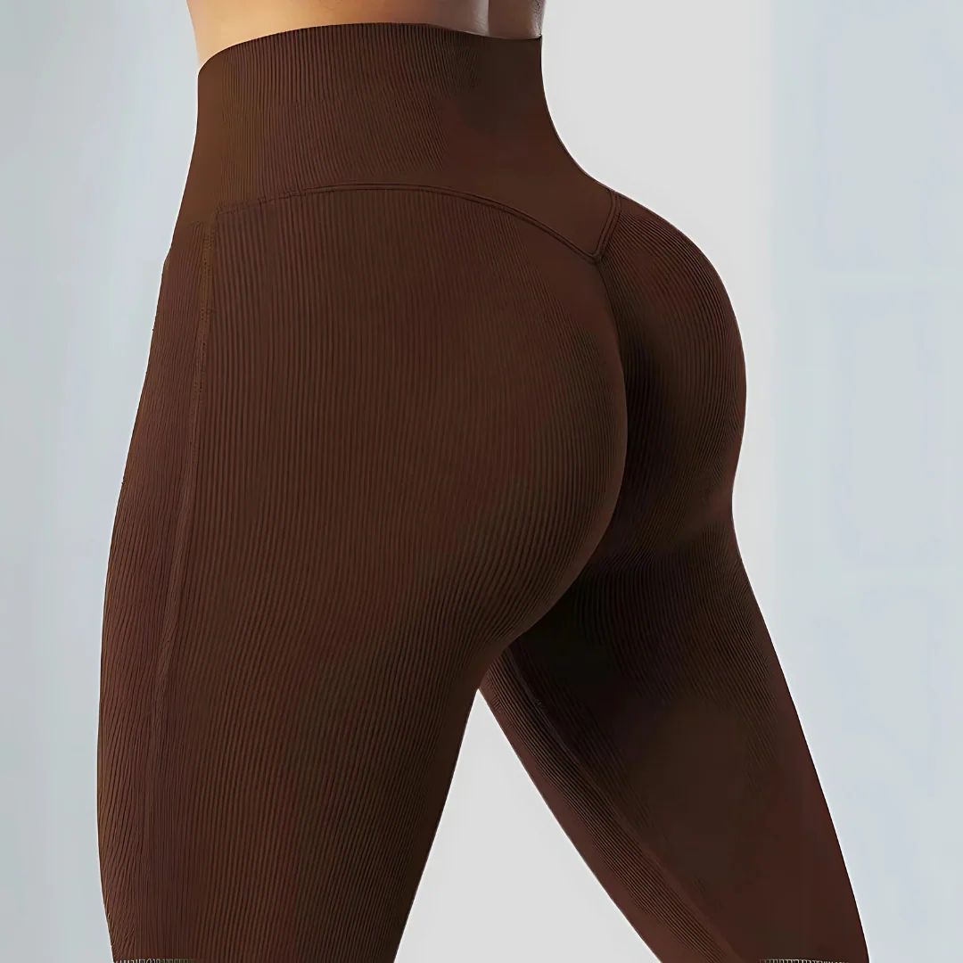 Leggings galbants à coupe évasée – Image 3
