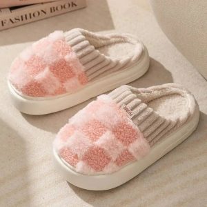 Chaussons mules fourrure | Damier rose