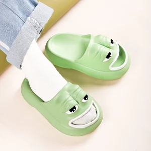 Claquettes Animaux Grenouille Blasée