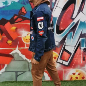 Veste en jean avec patchs brodés