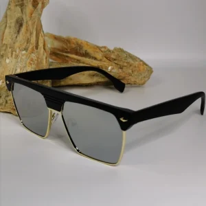 Lunettes de soleil effet miroir collection Futur 2021