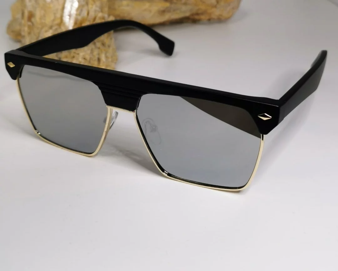 Lunettes de soleil effet miroir collection Futur 2021 – Image 6