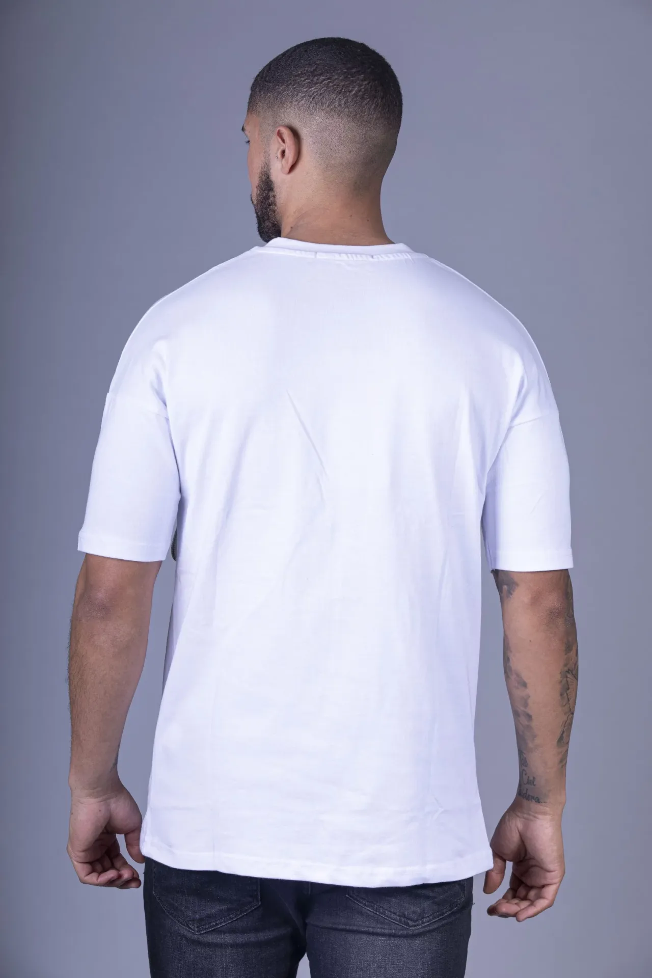 T-shirt type cargo blanc – Image 2