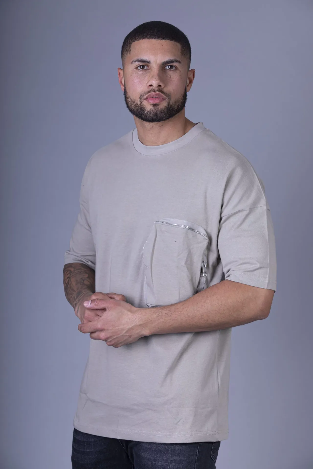 T-shirt type cargo gris