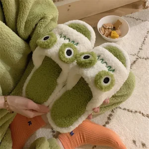 Chaussons Peluche Grenouille – Style Amusant et Confort Total