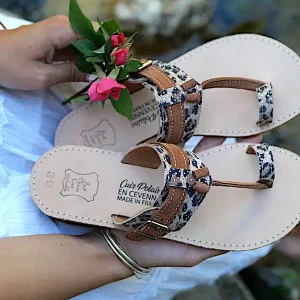 TONG CUIR ARTISANALE FEMME ENTRE-DOIGTS VALLERAUGUE – MADE IN FRANCE