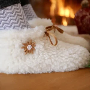 CHAUSSONS EN LAINE DE MOUTON ET AGNEAU FEMME – ARTISAN