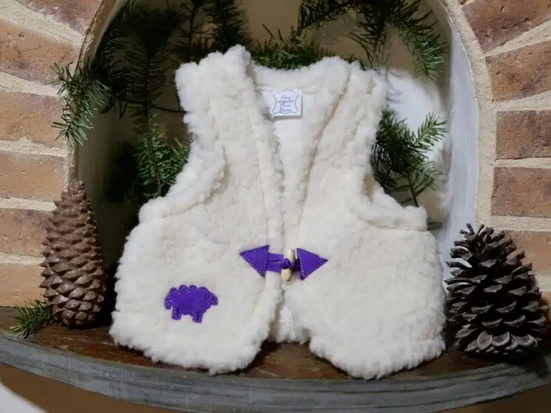 GILET BÉBÉ D’AMOUR MIXTE SANS MANCHES EN LAINE DE MOUTON – ARTISAN – Image 4