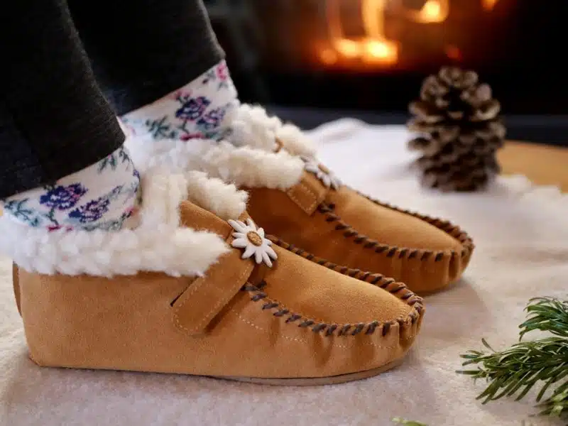 PANTOUFLES MOCASSIN ADULTES MIXTES EN CUIR FOURRÉES 100 % LAINE DE MOUTON – ARTISAN