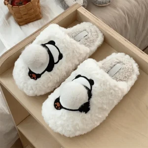 Chaussons Panda Pompon
